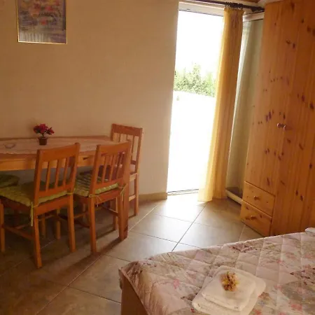 - Paklenica Riviera 27380 Appartement *