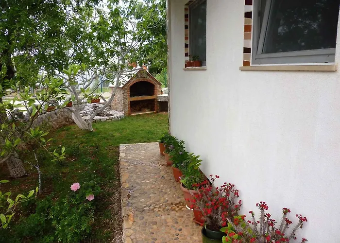 - Paklenica Riviera 27380 * Seline