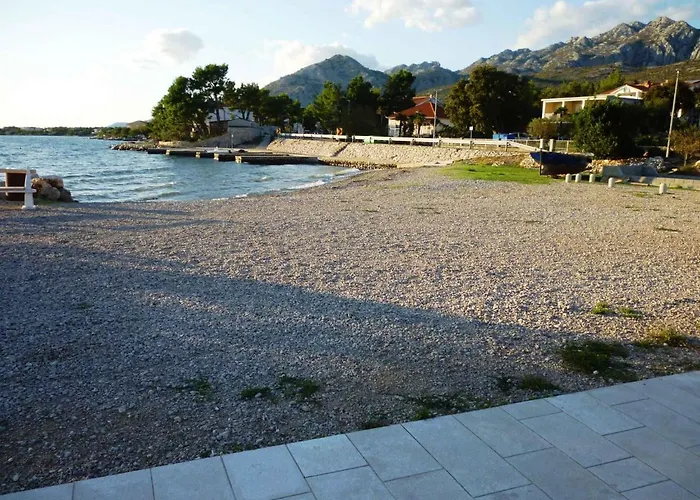 - Paklenica Riviera 27380 * Селине