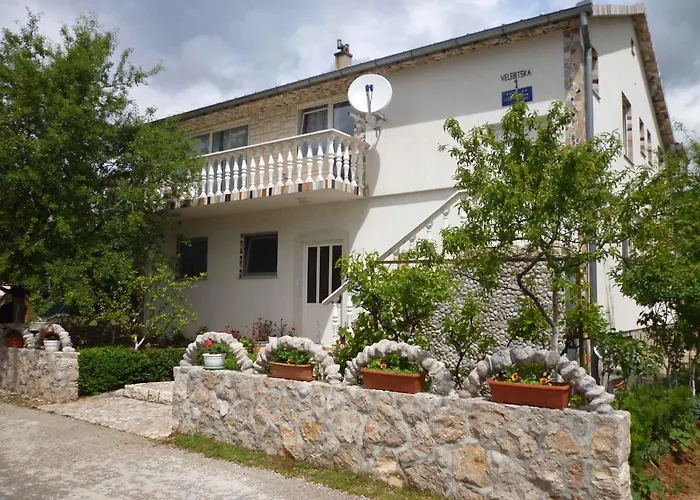 - Paklenica Riviera 27380 Apartmán *