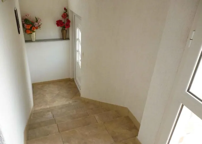 - Paklenica Riviera 27380 Apartmán Seline