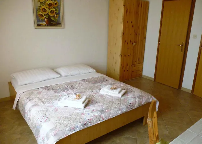 - Paklenica Riviera 27380 * Seline